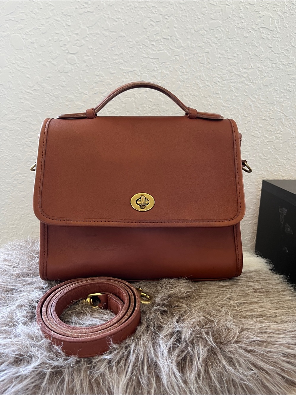 Vintage Coach 9870 Court Bag in British Tan - No Hangtag